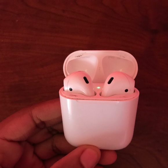 AirPods